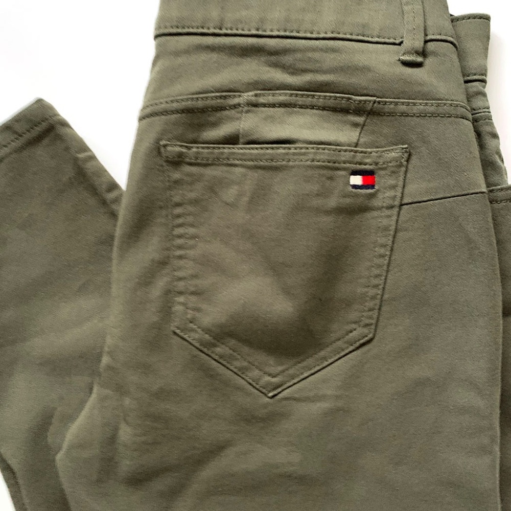 Tommy Hilfiger Women's TH Flex "Waverly" Sateen Skinny Pants Size: 4 - Picture 7 of 8